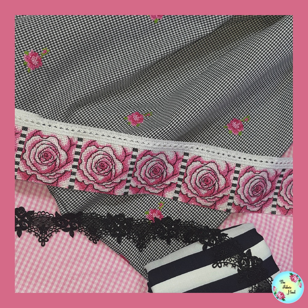 Classic Rose Block Lace - 2 mtr