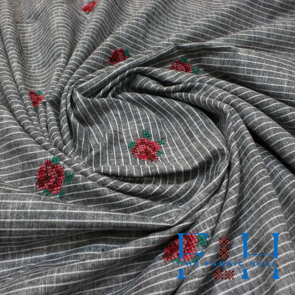 Rusty Red Round Roses on Stripes - 3.5 mtr
