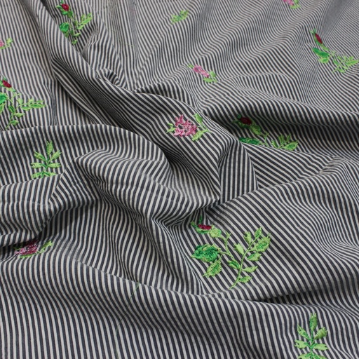 Striped Free Fall Roses - 3.5 mtrs